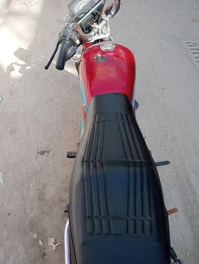 saf bike ha koi Kam nai hona Wala ha