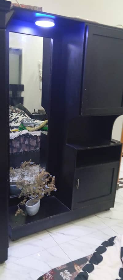 Dressing table / Dresser for Sale