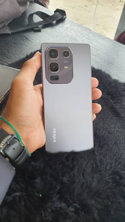infenix note 50 8/256 GB.