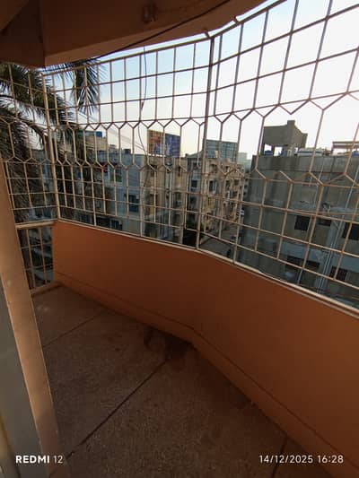 CORNER WEST OPEN 2 BED DRAWING DINING FLAT FOR SALE IN BLOCK 13-A, GULSHAN