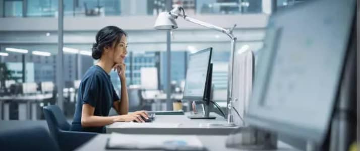 looking for office secretary/ admin assistant (females & freshers )