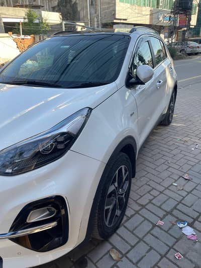 KIA Sportage 2021 – Luxury, Power & Style in One Package!