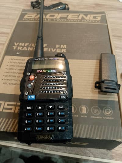 UV 5R Baofeng walkie talkie
