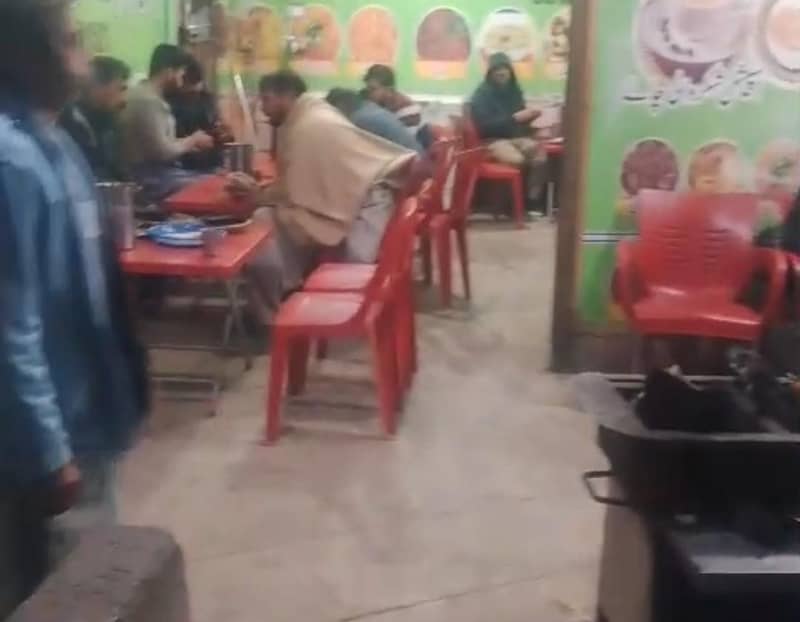 ہوٹل ٹھیکے پر دستیاب ہے 1