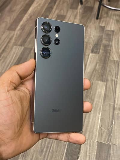 Samsung Galaxy S25 Ultra.