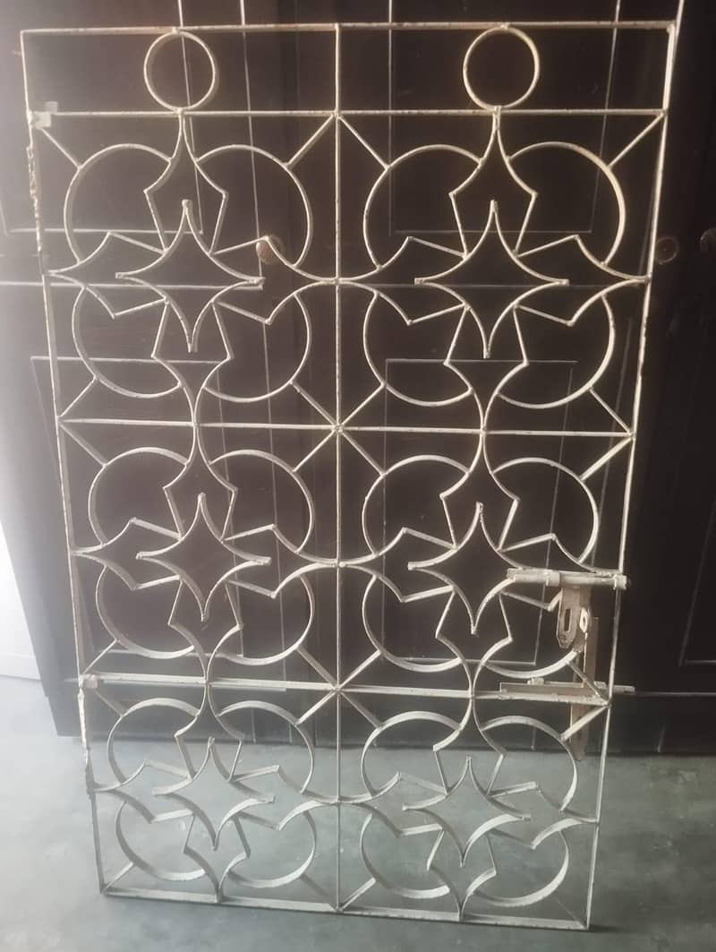 iron grill 0