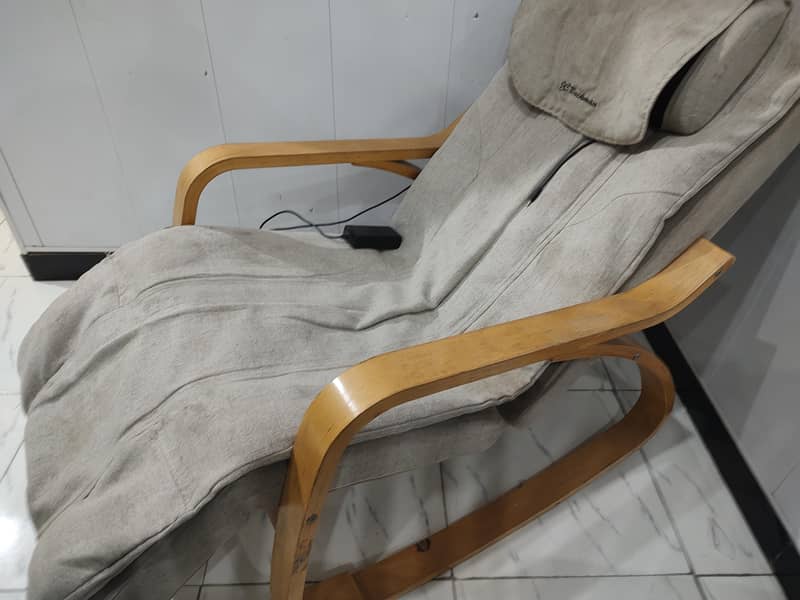 multi functioning massage chair 0