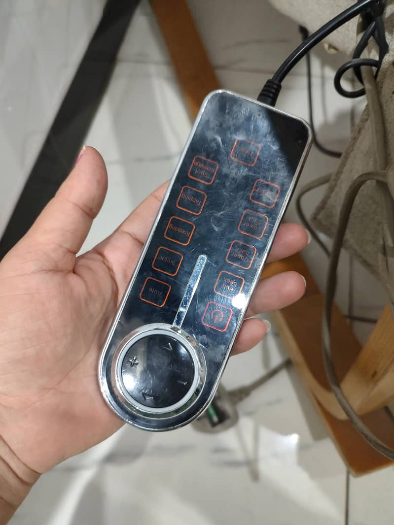 multi functioning massage chair 1