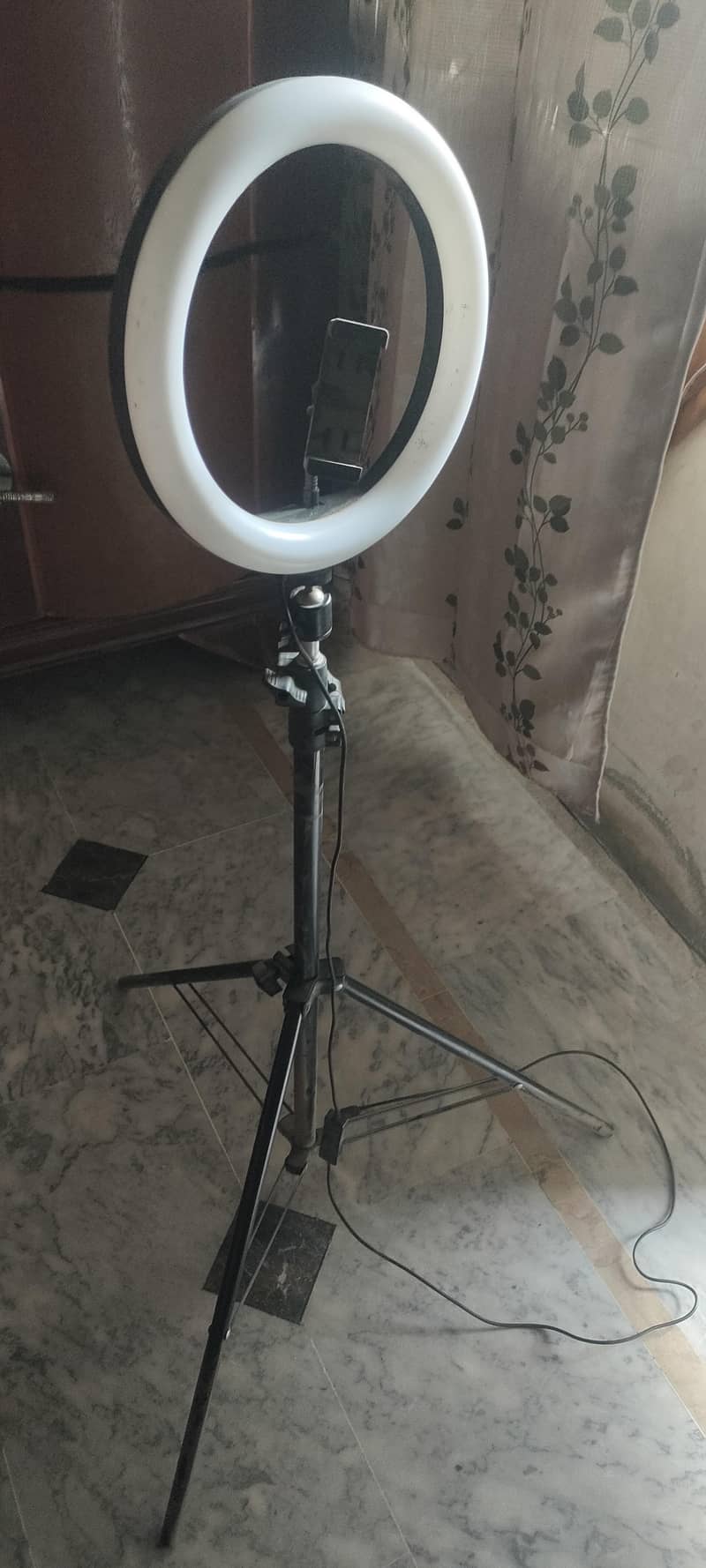 ring light stand 0