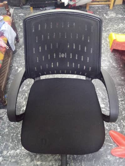 5 Office chairs available for sale less used