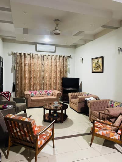 10 Marla Owner Build House For Sale At 50-Ft Wide Road (Original Picture's Attached)