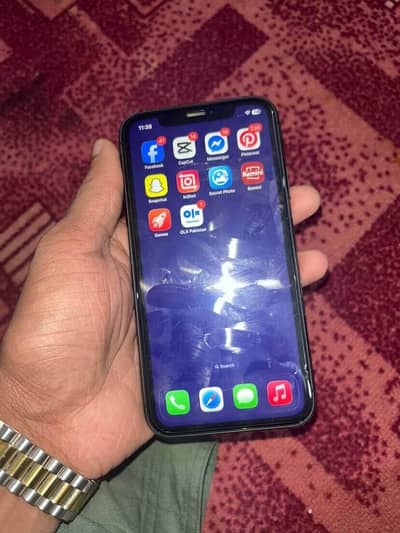 iPhone 11 64GB 9/10 Condition – Urgent Sale