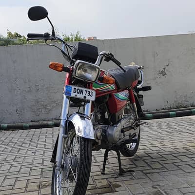 Honda Cd 70.17 model. Islamabad number.