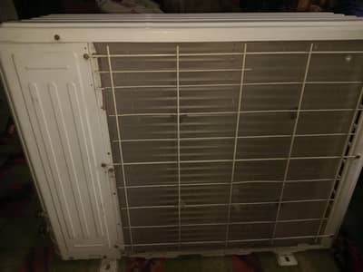 Slightly Used Gree 1.5 ton ac