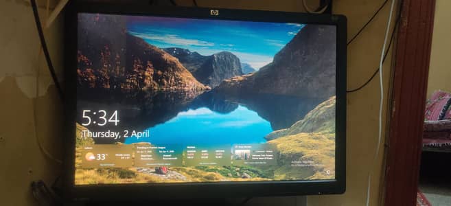 Hp L2245w LCD monitor of 22 inch