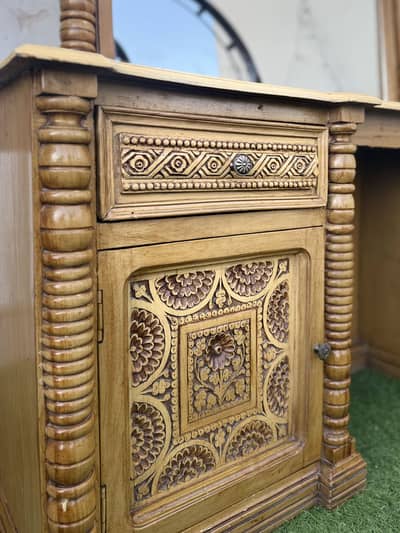 Pure sheesham wood dressing and stool free