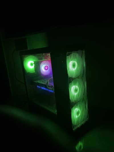 High end pc almost new only 3 months used with boxes