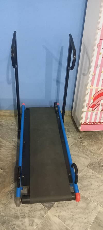 mannual running track