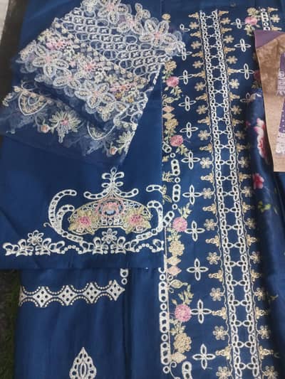 Qalamkar luxury lawn with Silk dupatta