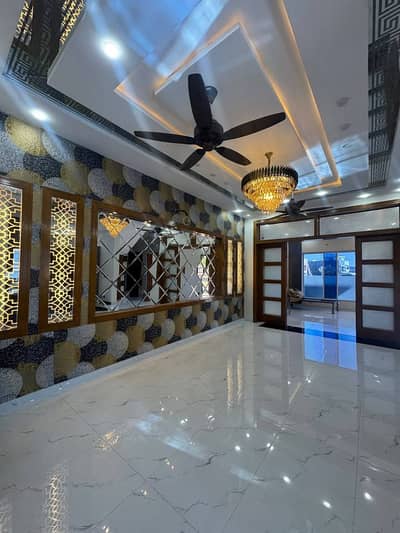 8 Marla Ground Portion Available For Rent In Faisal Town F18