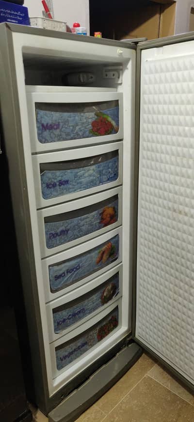 Vertical Freezer 7 Tray |  100% Compressor | No Work