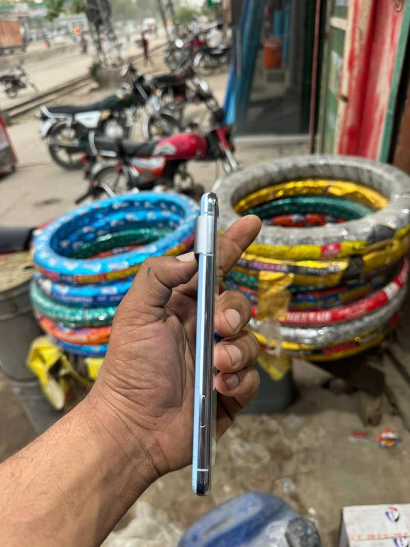 google pixel 8 pro 2