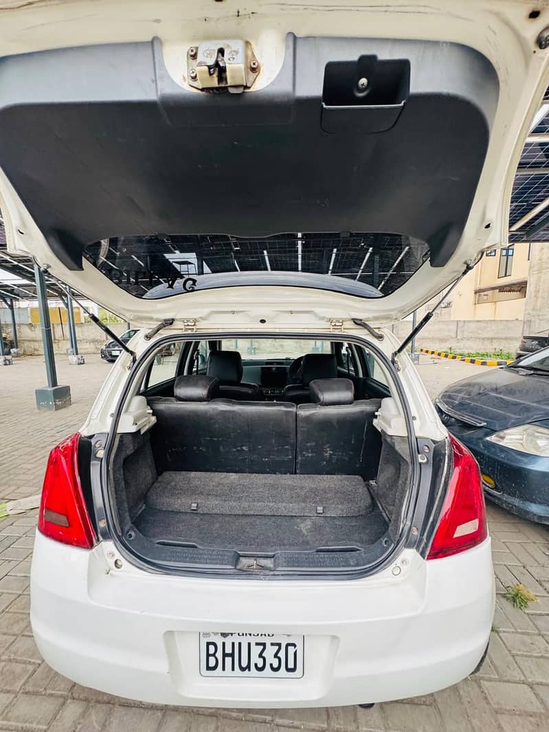 swift 2012  Model automatic Dlx 0