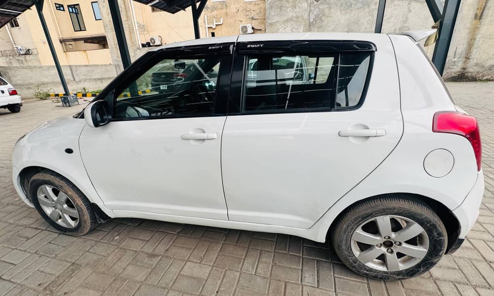 swift 2012  Model automatic Dlx 6