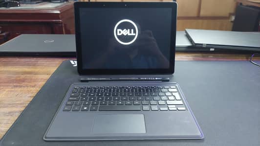 Dell latitude 2 in 1  Intel core i5 8th gen 256gb ssd 12" Ips display