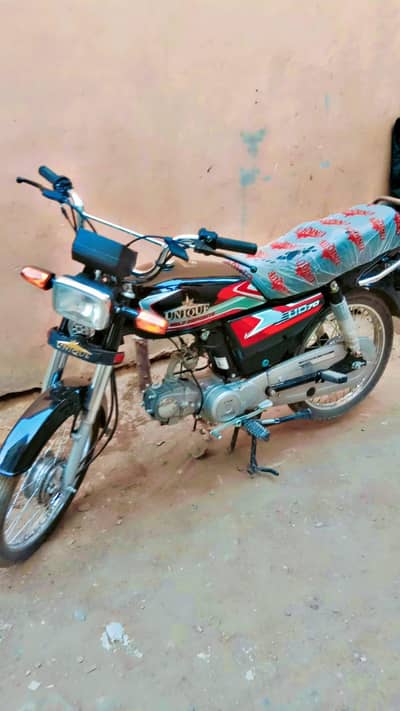 1 hand used bilkol ok condition bilkol khamosh cheez haa lo or chalao