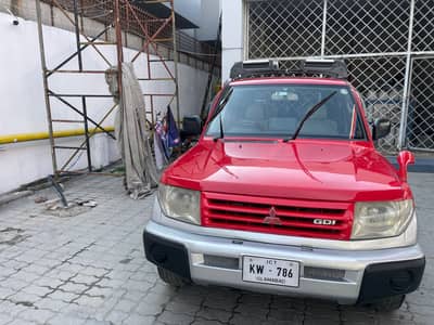 Mitsubishi Pajero 2000 Automatic Antique car