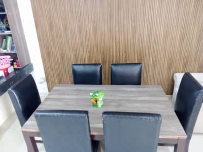 6-Seater Dining Table Set (Excellent Condition)