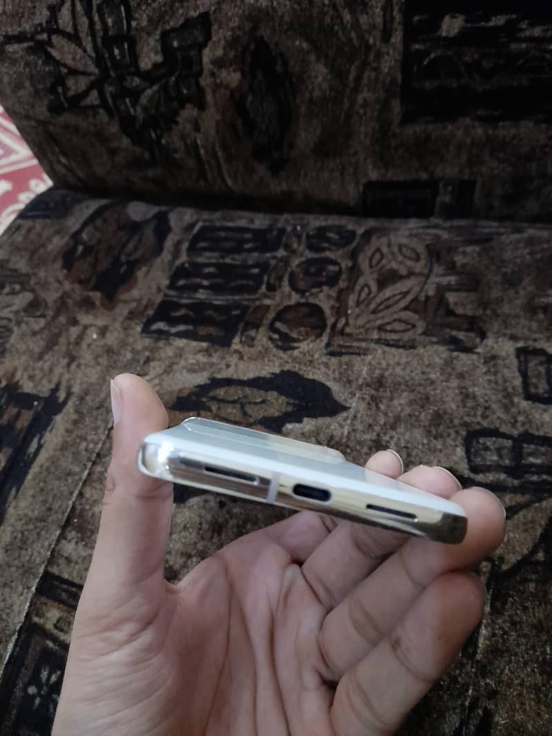 Google pixel 8 pro 2