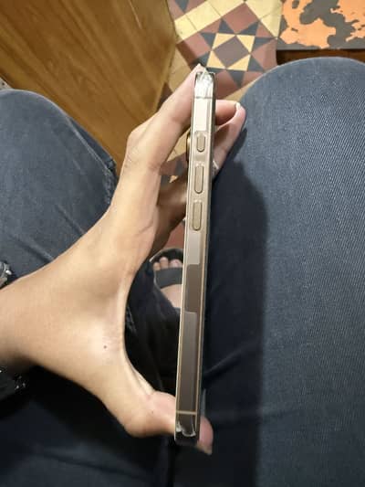 Iphone 16 pro jv 100 health 128gb