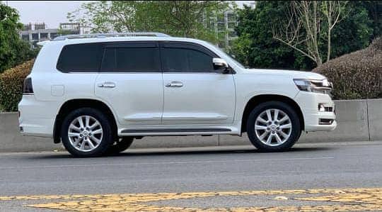 Self drive Rent A Car | BMW | Audi | V8 | limousine | Prado | Vigo