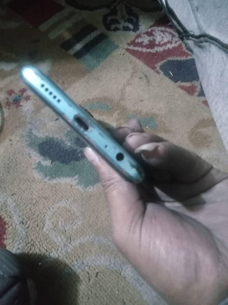 Tecno spark8c 3