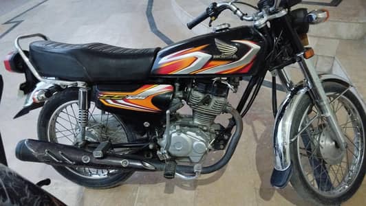 Honda CG 125- Excellent Bike | Year 2022 | One Hand Used, Urgent Sell