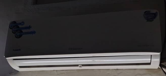Electrolux 1.5 Ton Heat & Cool DC Inverter AC
