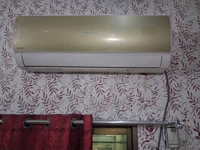 1.5 Ton Heat & Cool DC Inverter AC (Changhong Ruba)