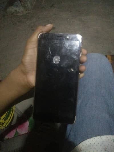 techno mobile he teach  tota ha lakn Sara thik