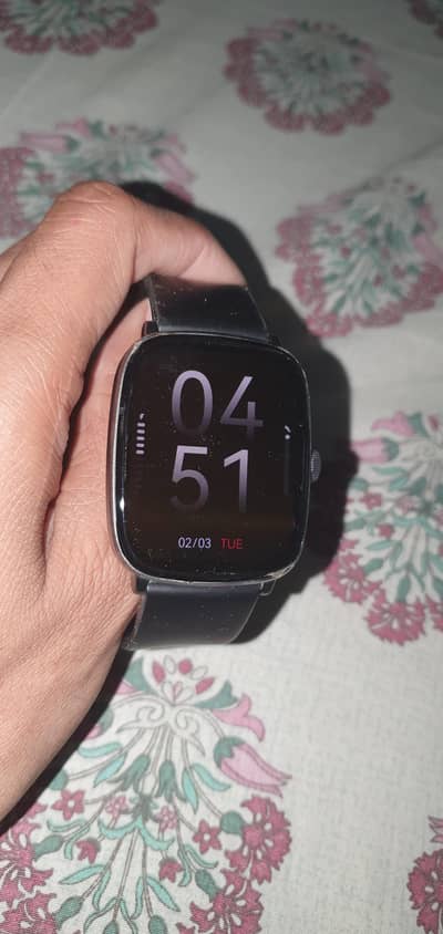 Hylou RS5 smart watch just like new