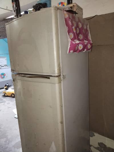 Dawlance Large Size Refrigerator | Good Condition | Urgent Sale