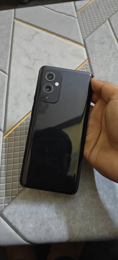 OnePlus 9 5g 8/128