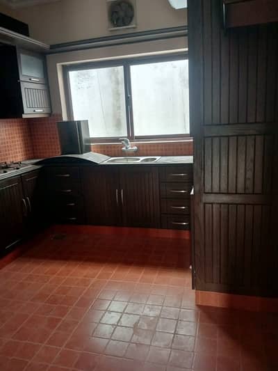 F-8/4 CORNER 10000 sqft HOUSE FOR RENT