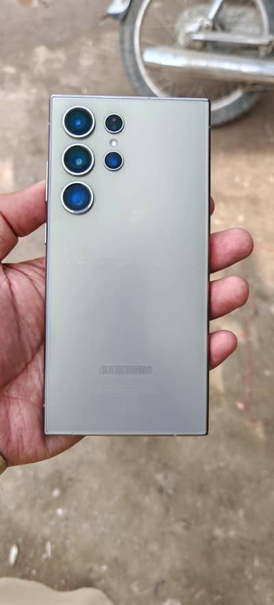 I am sale Samsung Galaxy s24 ultra 12gb 256gb non pta sim warking