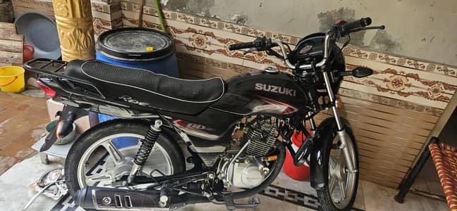 Suzuki DG110s