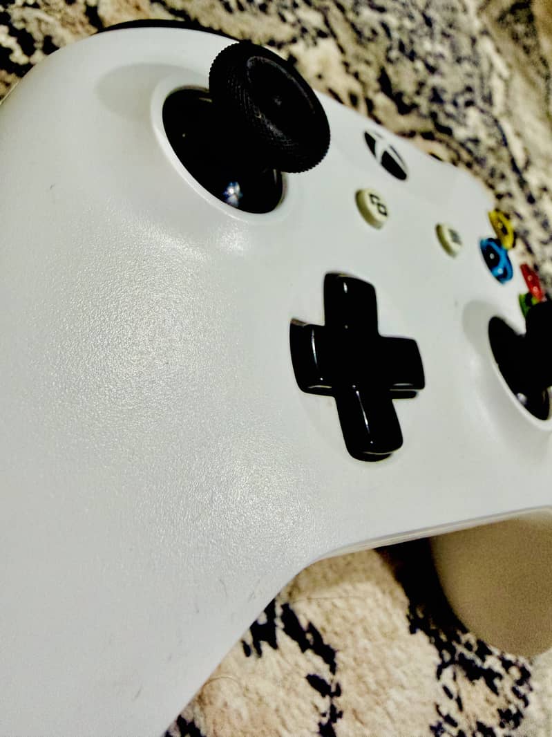 Xbox used controller perfect condition 2