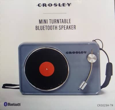 Crosley Mini Turntable Bluetooth Speaker .