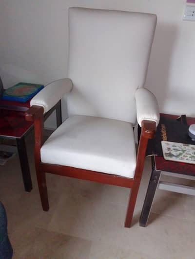 Office like high chair in excellent condition