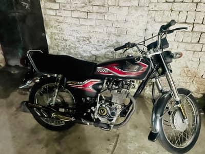 Honda 125 all ok koi Kam nhi hony Wala condition apky samny ha